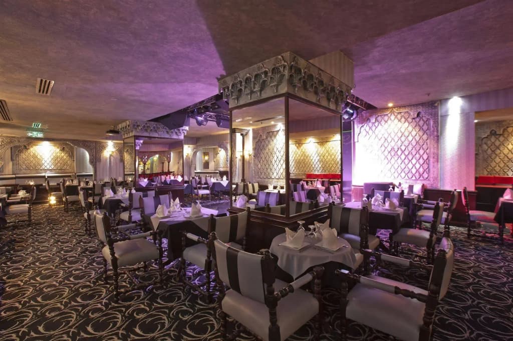 Broadway Hotel - photo 15