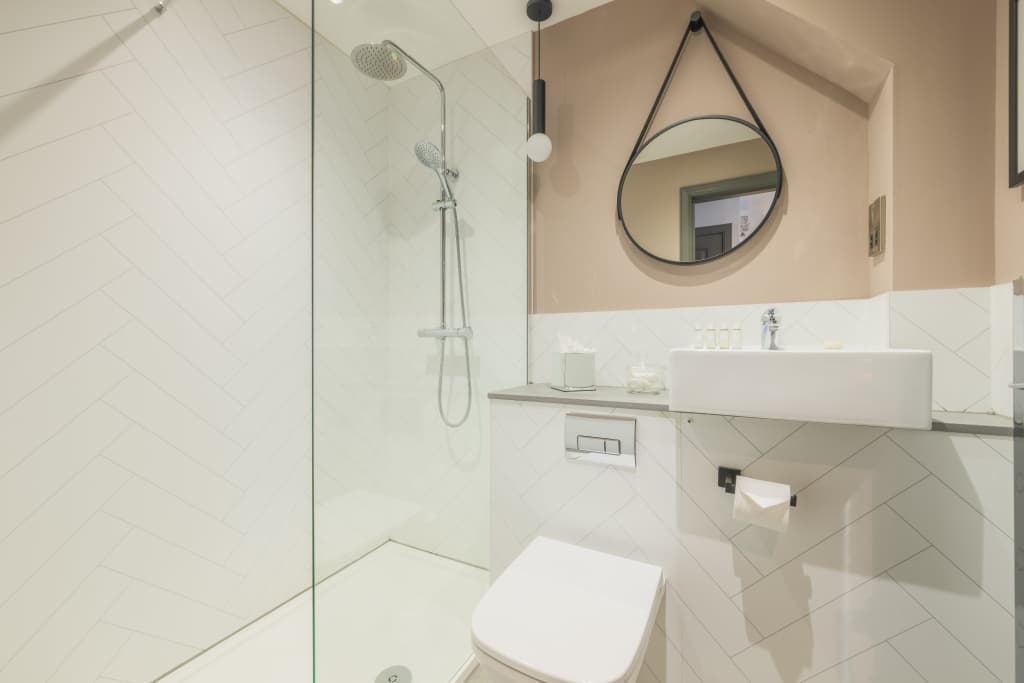 Holyrood Aparthotel - photo 10