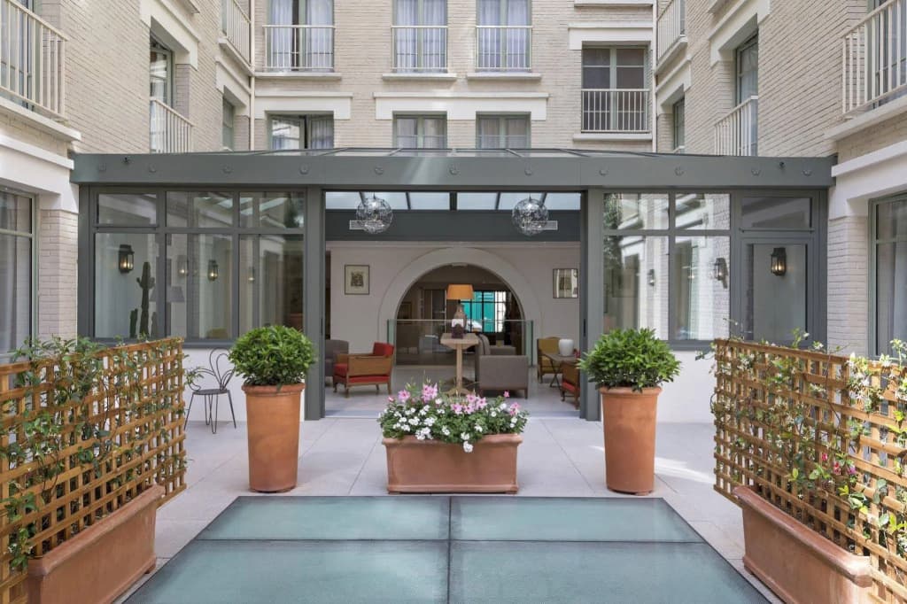 Hôtel Le Littré - photo 1