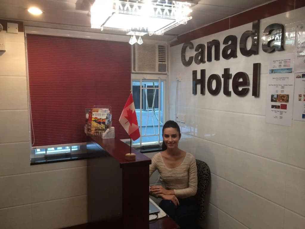 Canada Inn Hotel - photo 10