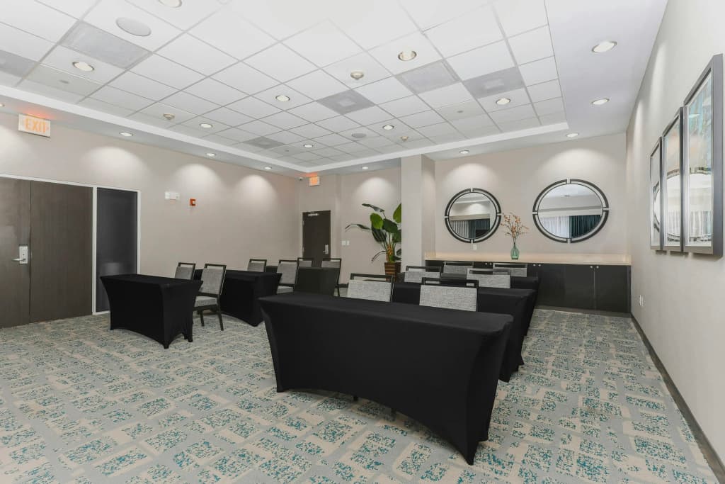 Hampton Inn Miami-Coconut Grove/Coral Gables - photo 17