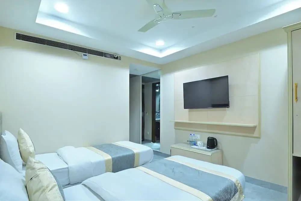 Hotel Sapphire House Paharganj - photo 12