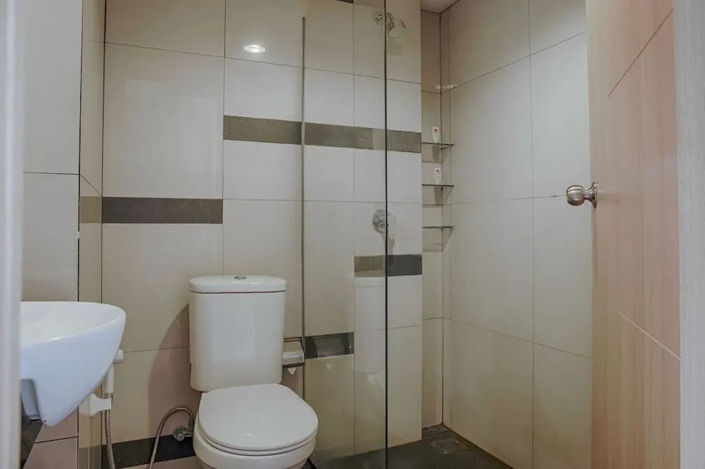 ZEN Rooms Kartika Plaza - photo 10