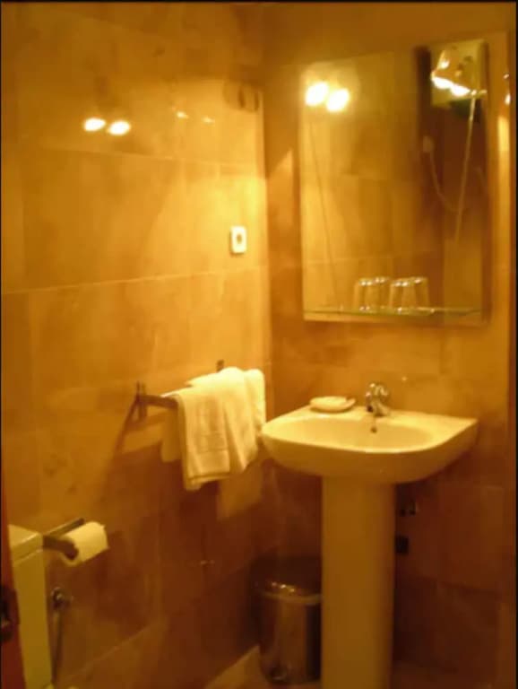 Hostal Moncloa - photo 10