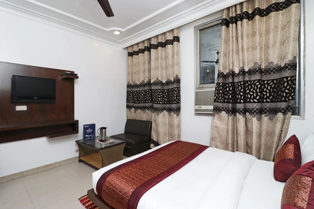 OYO Flagship 10562 Kumar palace - photo 4