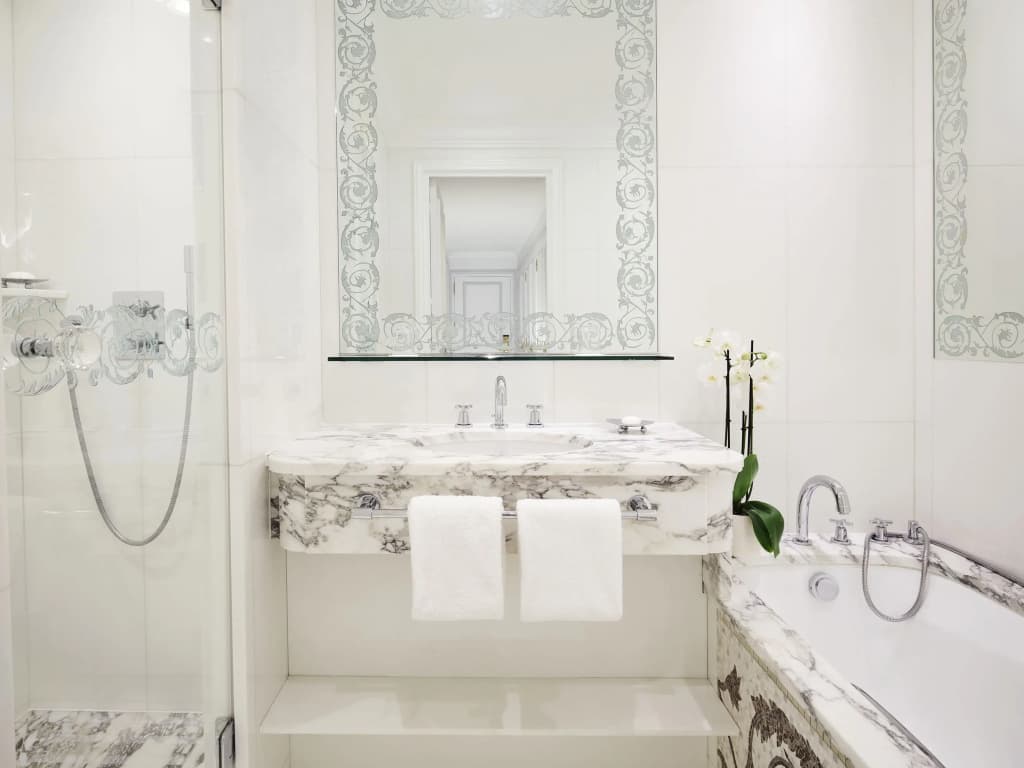 Plaza Athenee Hotel - photo 9
