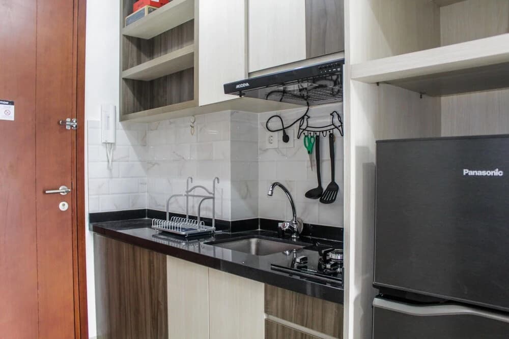 Comfy And Strategic Studio Signature Park Grande Apartment - photo 11