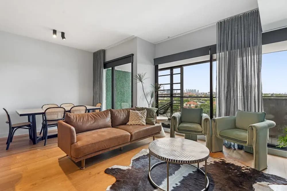 Stylish & Spotless 2-bed Apartment in St Kilda - photo 10