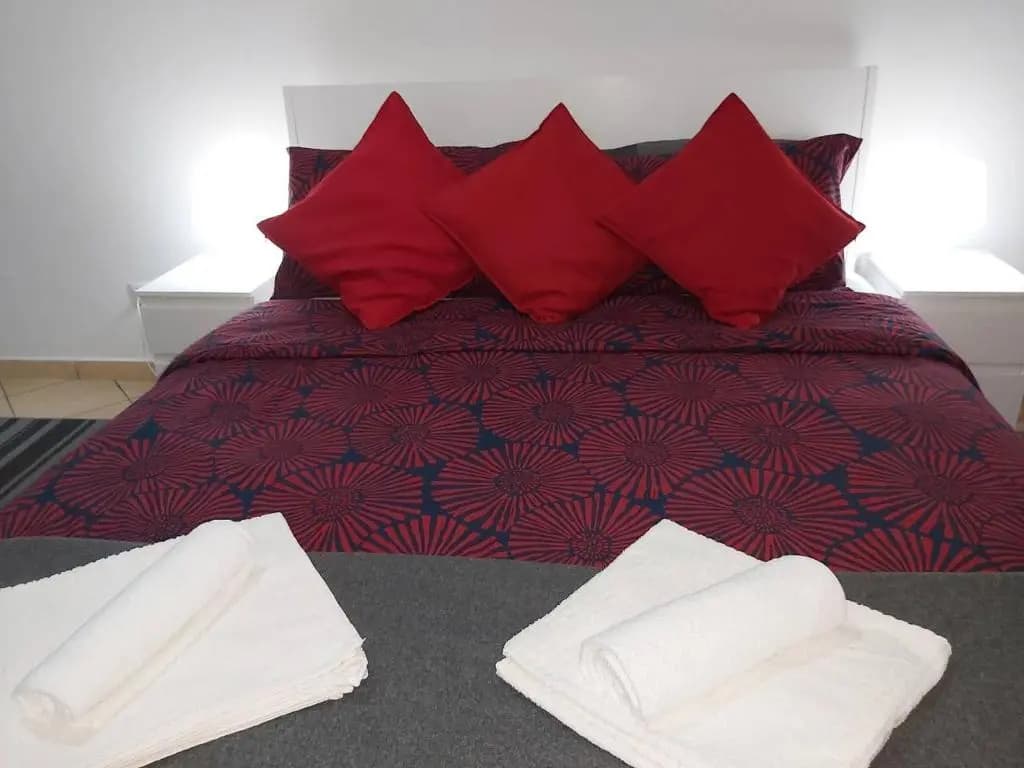 Hillary E Vale Room - main photo