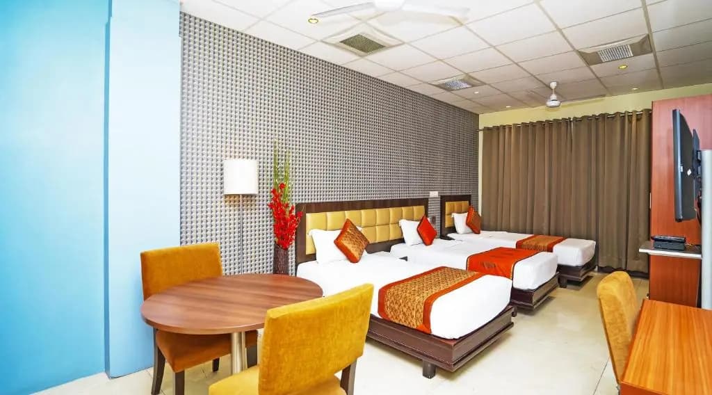 Hotel Pooja Palace - photo 3