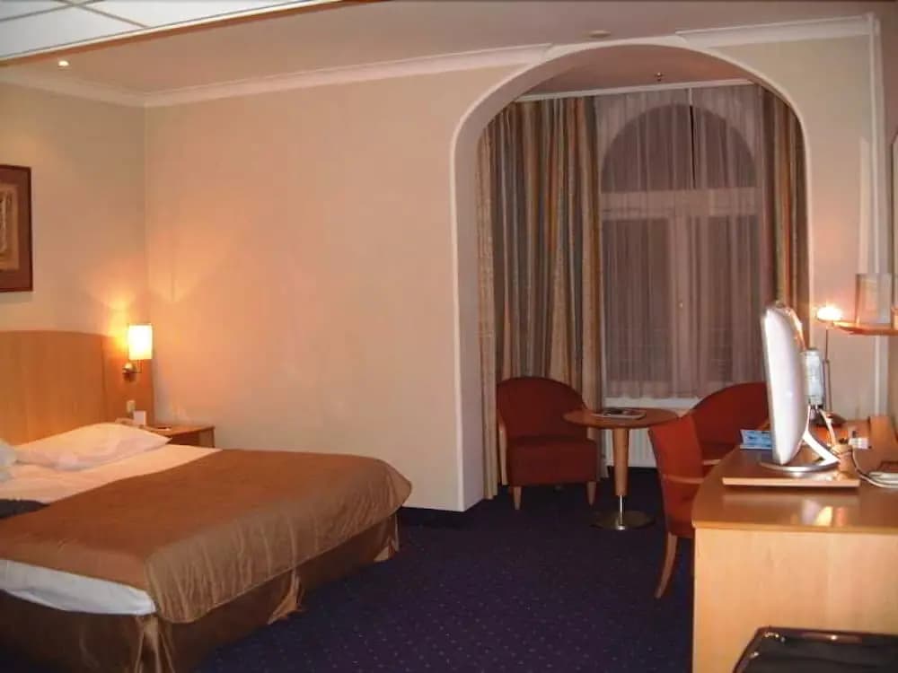 Hotel Baba Continental - photo 2