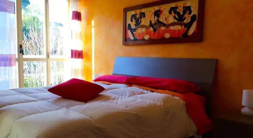 Leonardo's guesthouse - photo 2