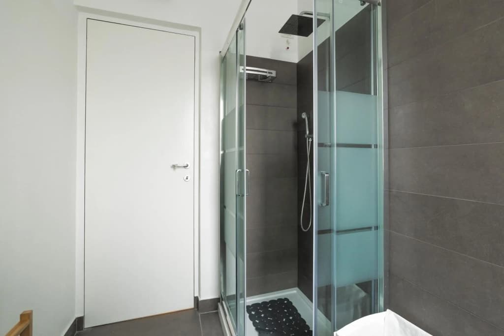 Milano Cosy APT with Balcony! - photo 8