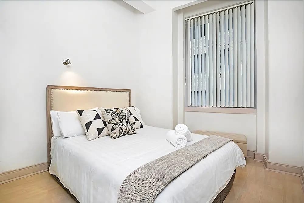 The Apartment Service CL405 - main photo