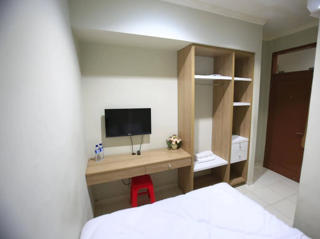 RedDoorz Karet Pedurenan - photo 2
