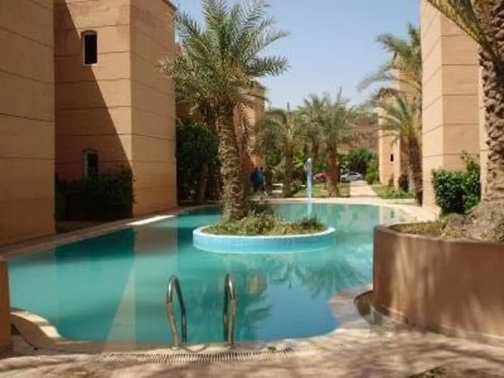 House With 3 Bedrooms in Marrakech, With Pool Access, Furnished Garden - photo 12