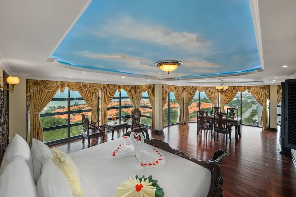 V-Hotel Da Nang Beach - photo 7