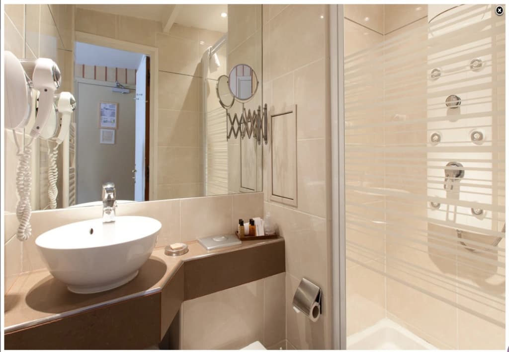 Hôtel Poussin - photo 10
