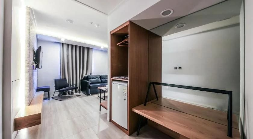 Blvd Hotel - photo 28