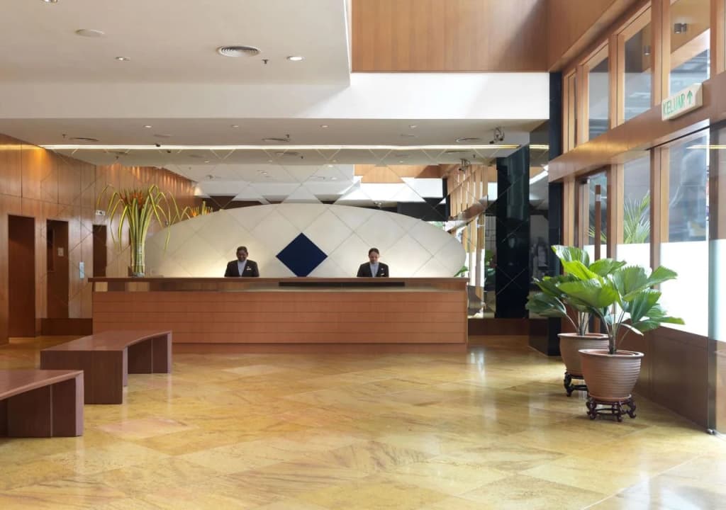 Hotel Capitol Kuala Lumpur - photo 2