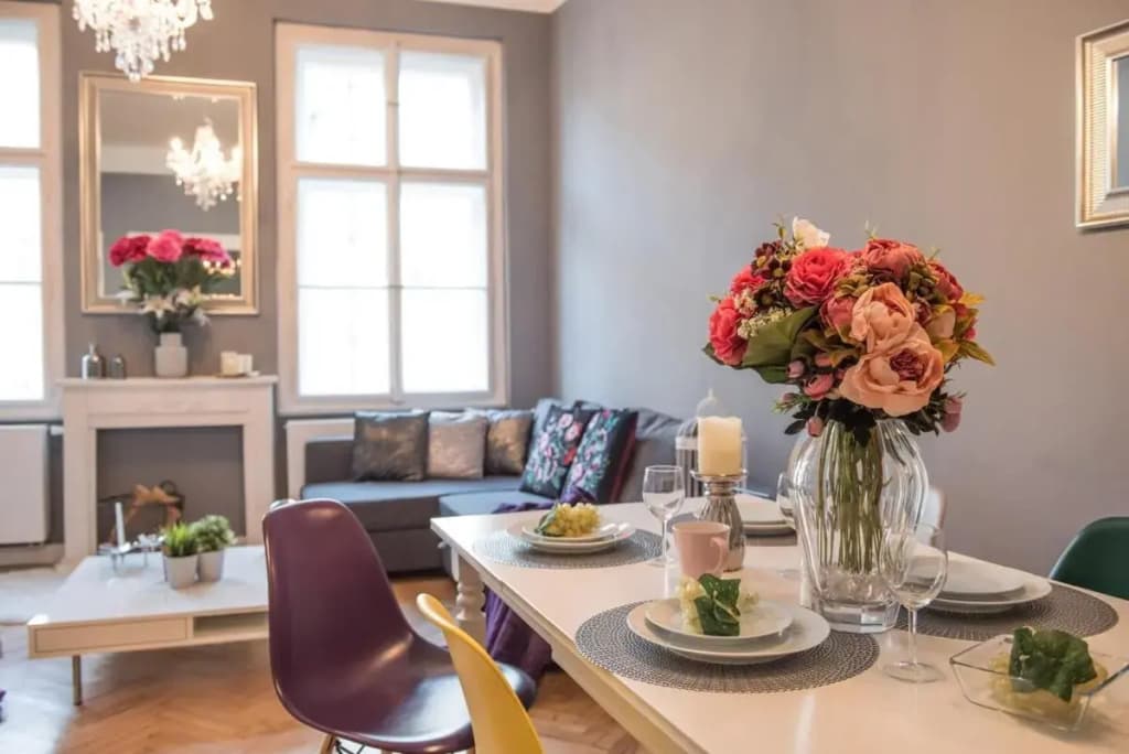 Cosmopolitan Central Prague Apartment - photo 4