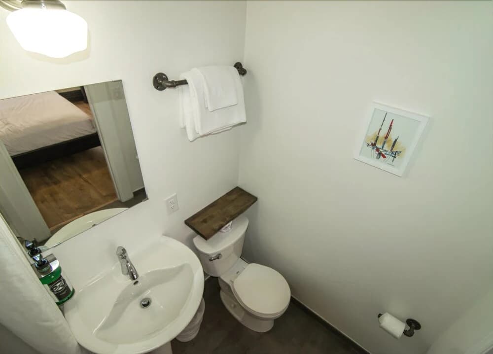 The Bartlett Hotel and Guesthouse - photo 8