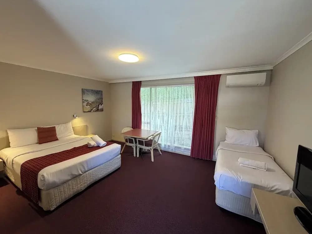 Ringwood Lake Inn - photo 5