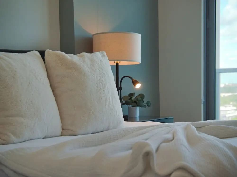 Modern Condo in Design District - photo 4