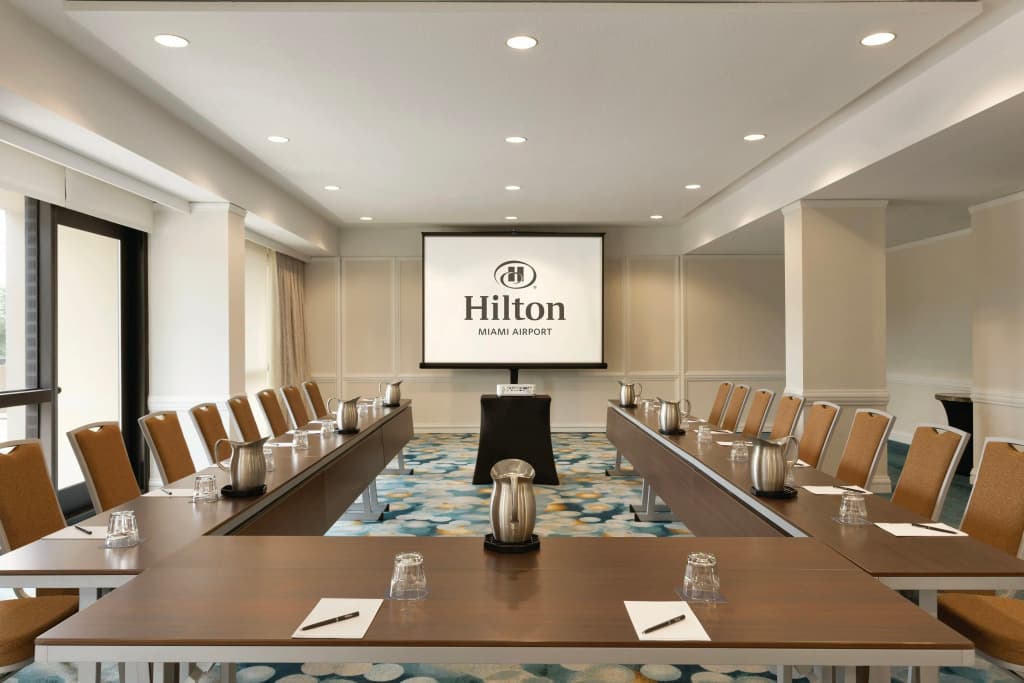 Hilton Miami Airport Blue Lagoon - photo 18
