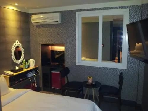 M Motel - photo 4