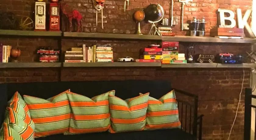 Brooklyn Houze Hostel - photo 12