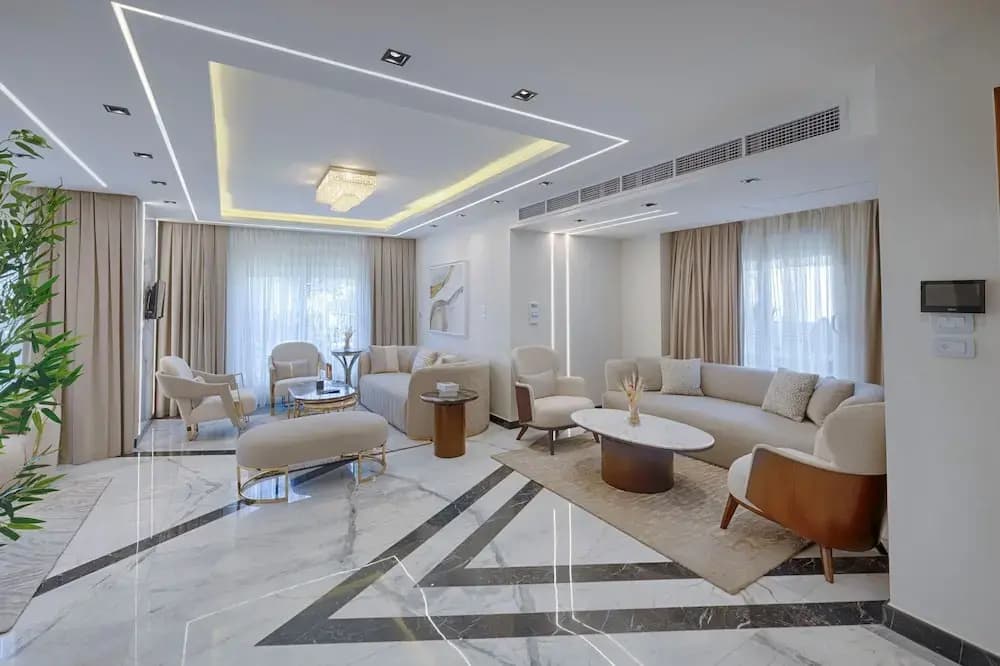 Vesta - Luxury Villa - 3BR - CFC II - photo 1