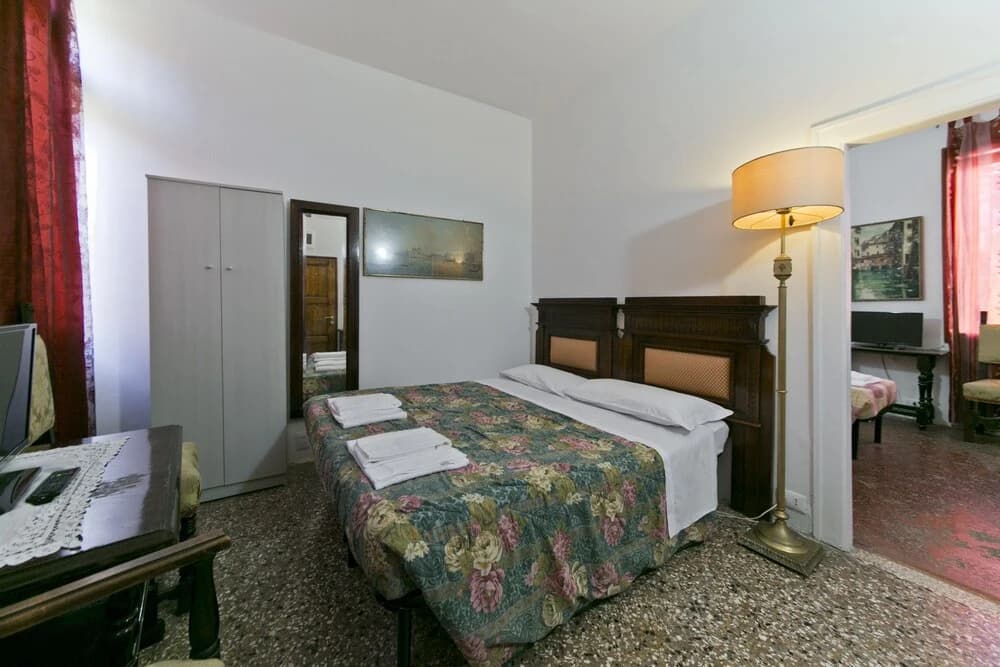 Sleep 4 house - photo 16