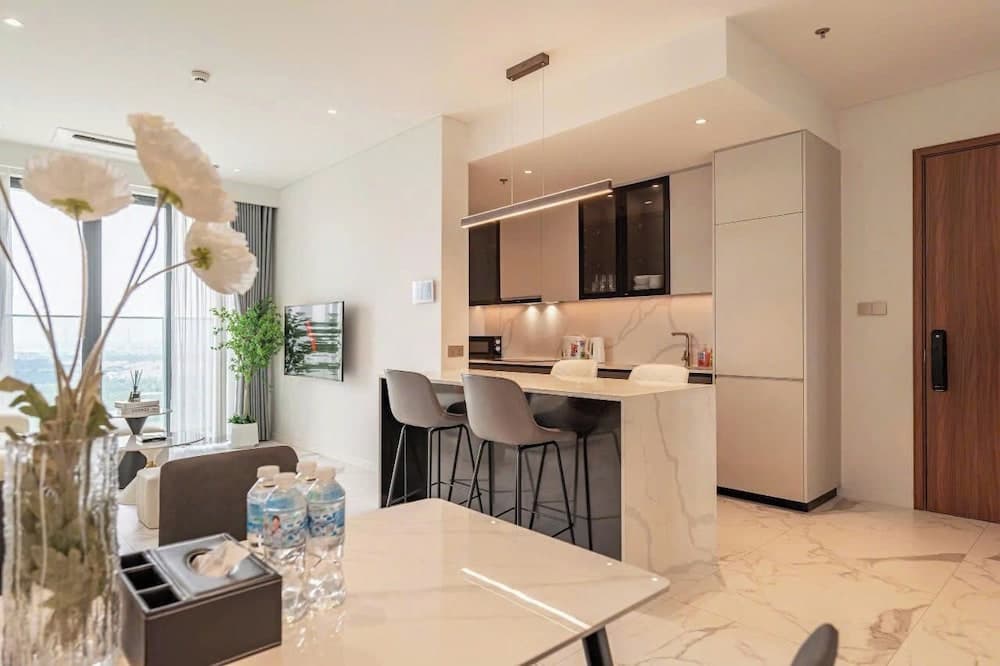 The CREST Premier Residence - photo 27