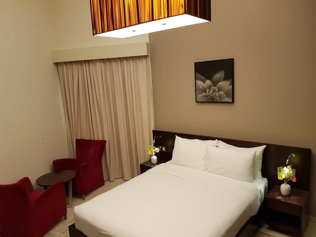RAF Hotel Apartment - photo 6