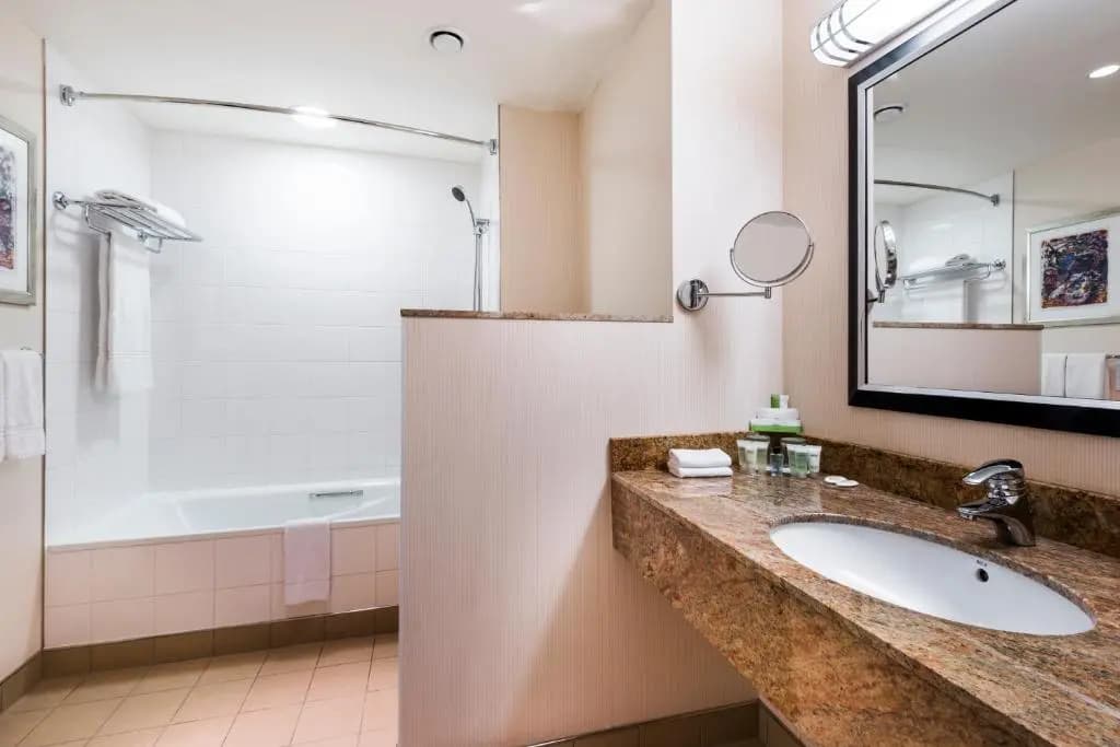 Courtyard by Marriott Prague City - photo 10