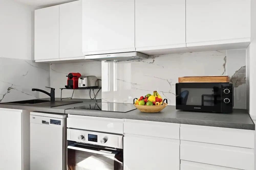Charming 2BR Retreat by République - photo 10