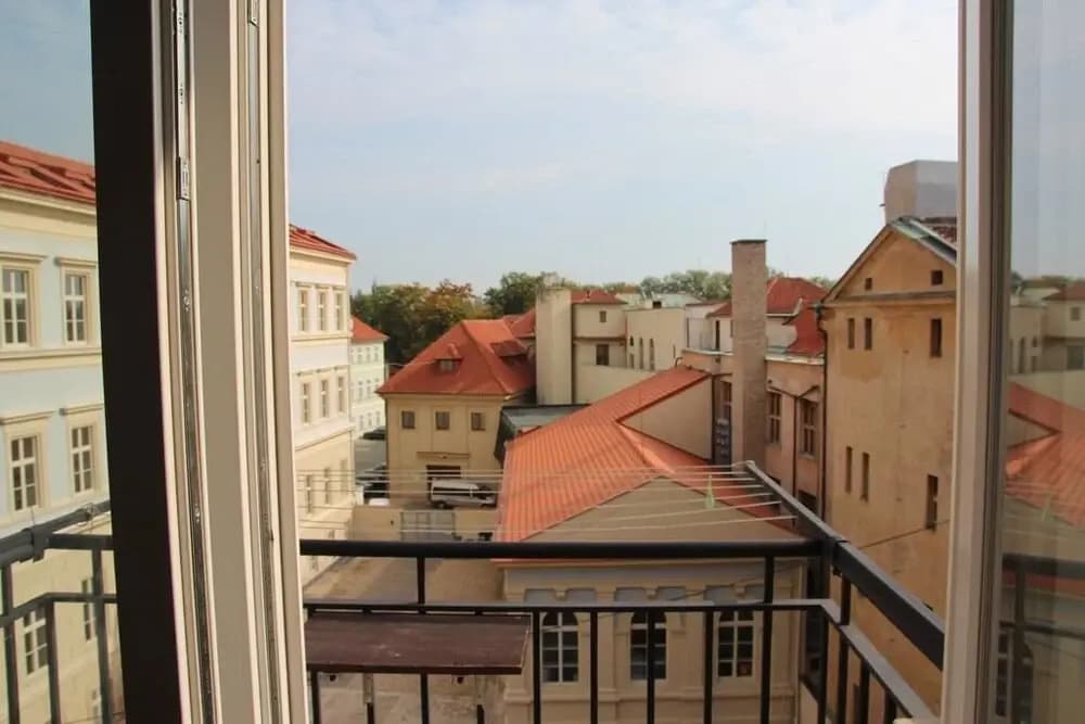 Prague Heartbeat Apartment - photo 1