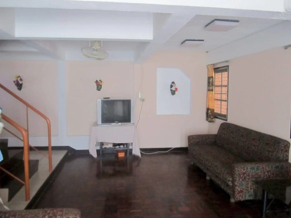 Dutch Guesthouse - photo 12
