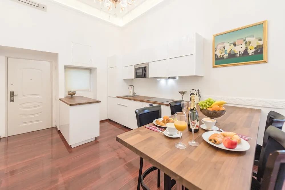 Music Academy Suite Café Vian Apartman Kft - photo 15