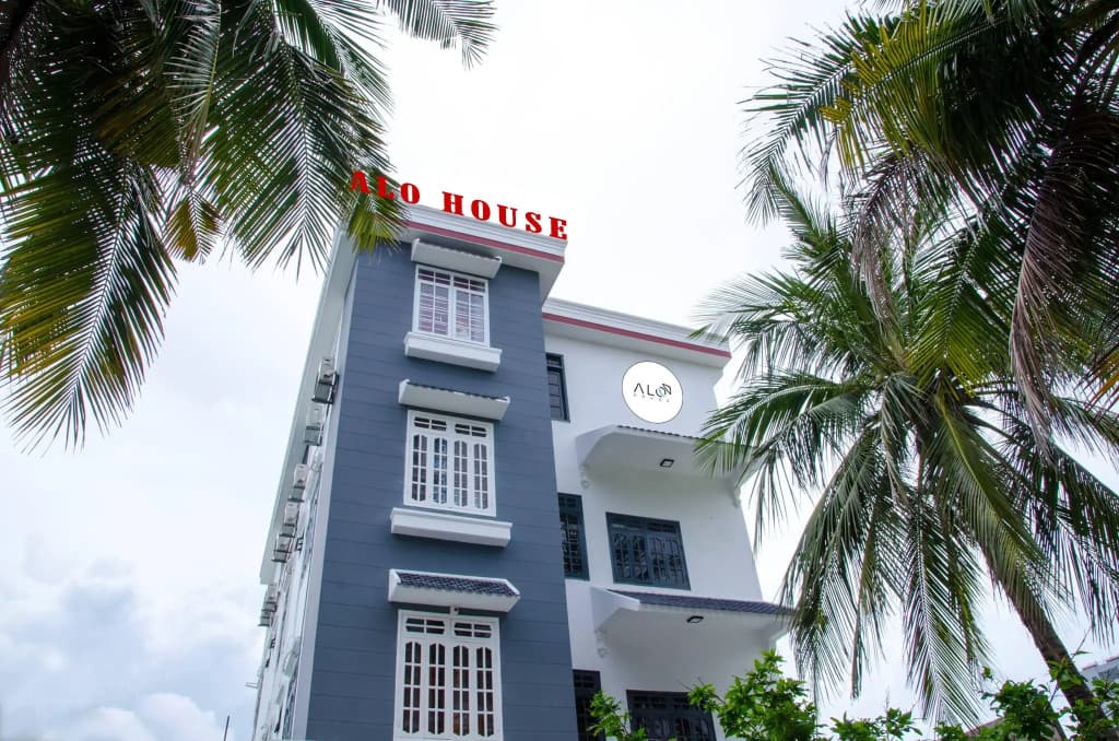 Alo House - main photo