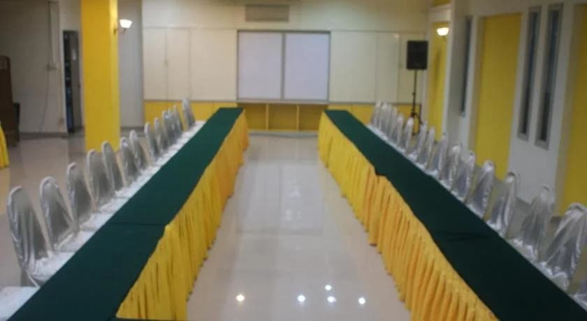 OYO 89489 Al Ansar Hotel - photo 9