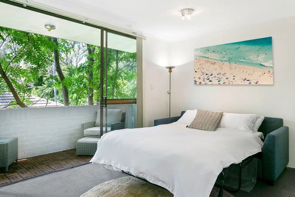 Bondi Bliss Lamrock - photo 4