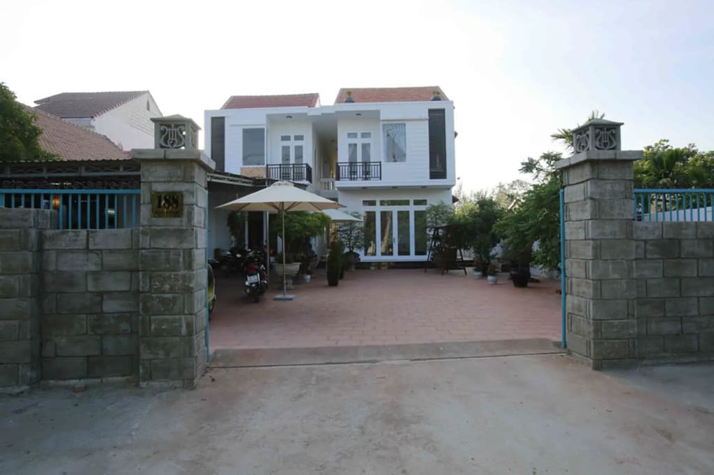 Basil Homestay and Hostel - photo 15