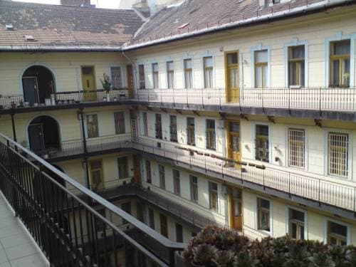 BHV Apartments - photo 1