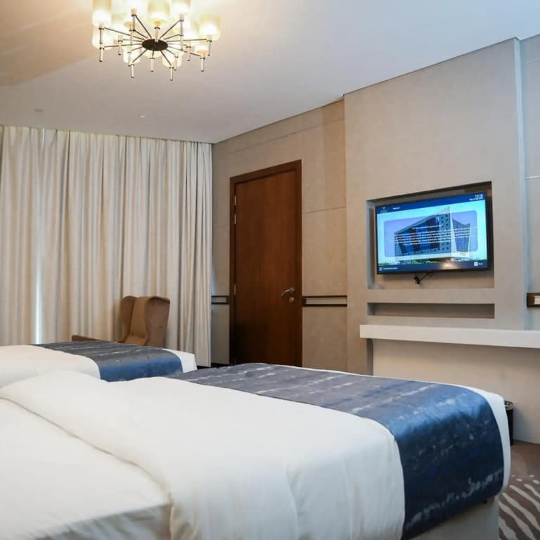 VIP Hotel - photo 42