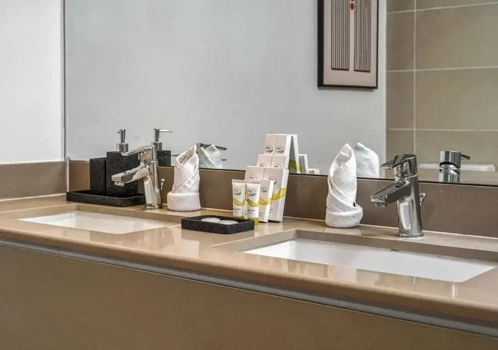 Desert Key - Perfectly Located Yas Island Premier Apts - photo 8