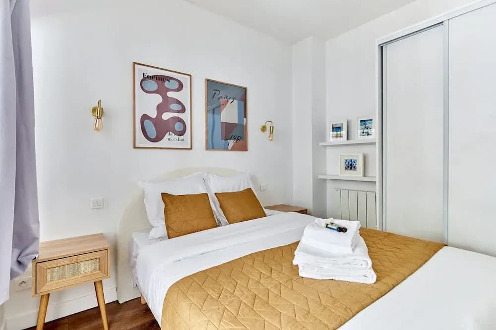 Apartment 2 Bedrooms Center of Paris - photo 2