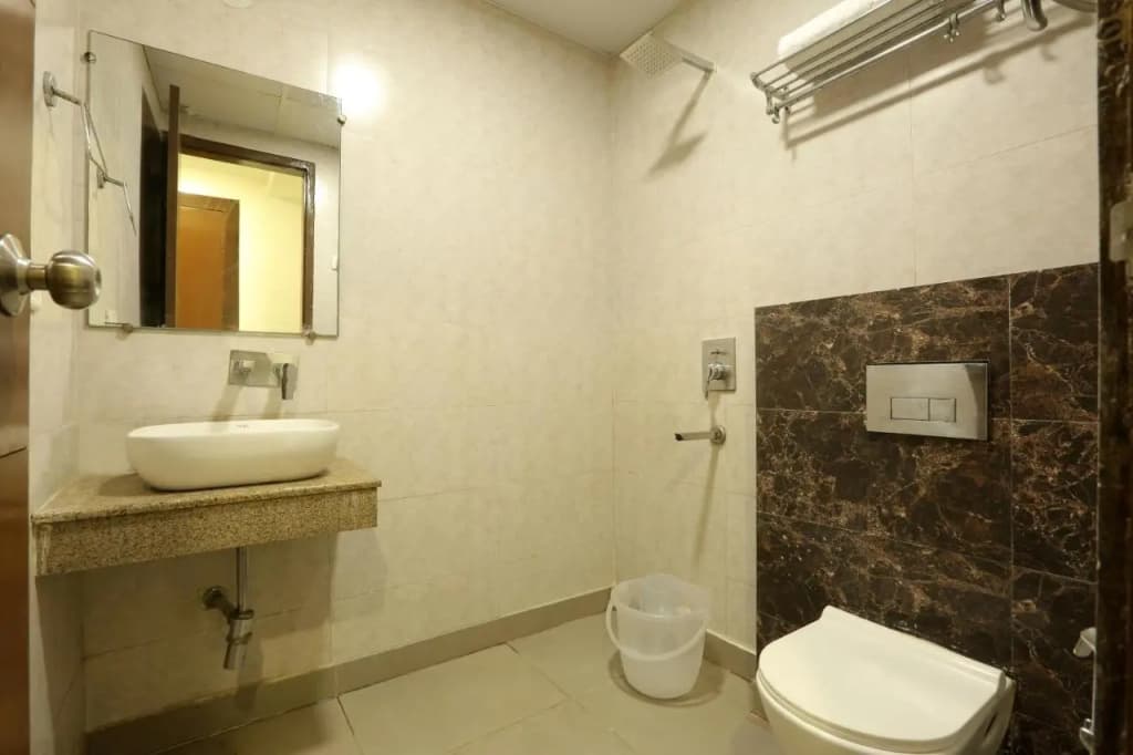 Hotel Qualia Suites at Delhi Airport - photo 14