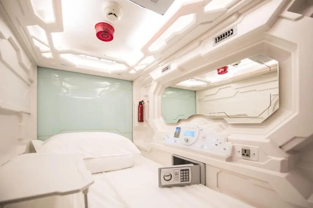 The Capsule Hotel - photo 3